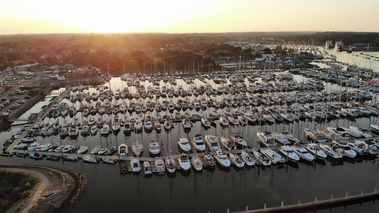 Hoitak Lymington Exterior foto